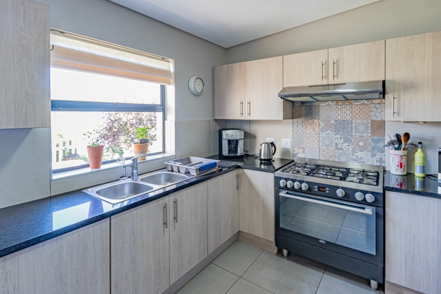 2 Bedroom Property for Sale in Reebok Western Cape